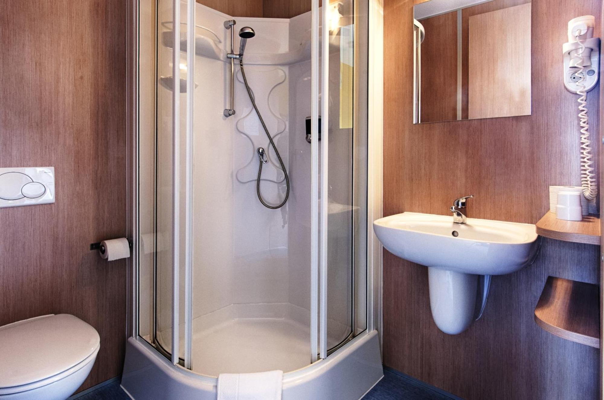 Tour-Motel Wilfersdorf  Habitación foto